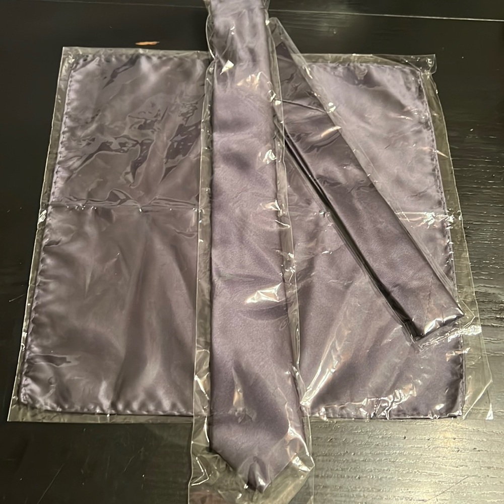 Tie Mart Satin Blue Gray Tie & Matching Pocket Square New Still in plastic✨